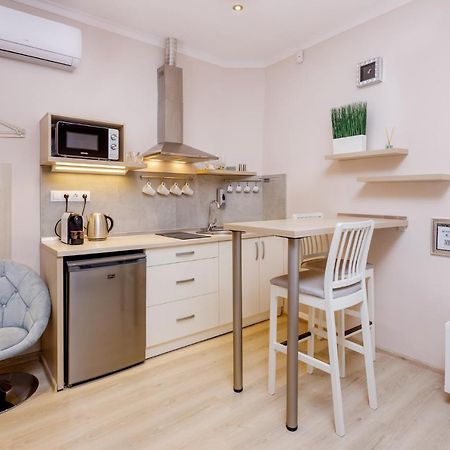 Anova Apartman ギュラ エクステリア 写真